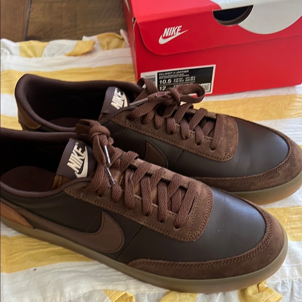 Nike Men's Brown Sneakers